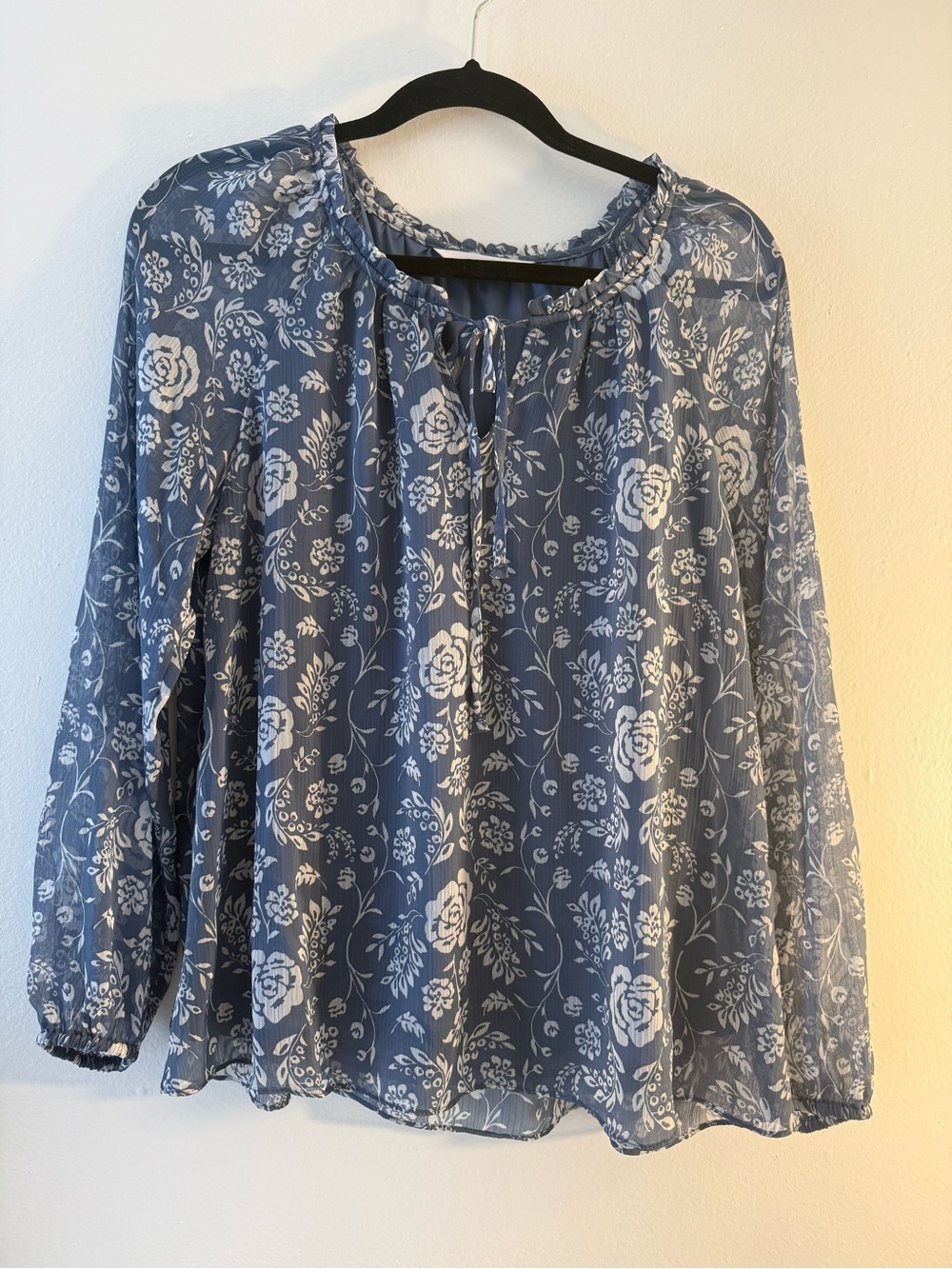 LC Lauren Conrad Blue Floral Tie-Neck Blouse - Picture 5 of 5
